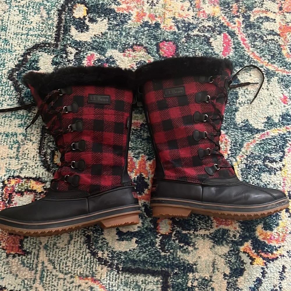 L.L. Bean size 10